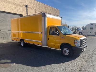 Ford E350 Box Truck - 305HP, 6 Speed Automatic, Roll up Door