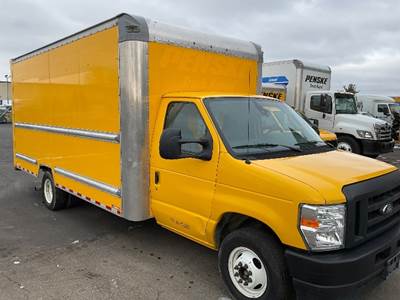 Ford E350 Box Truck - 305HP, 6 Speed Automatic, Roll up Door