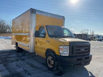 Ford E350 Box Truck - 305HP, 6 Speed Automatic, Roll up Door