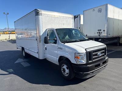Ford E350 Box Truck - 305HP, 6 Speed Automatic, Roll up Door