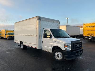 Ford E350 Box Truck - 305HP, 6 Speed Automatic, Roll up Door