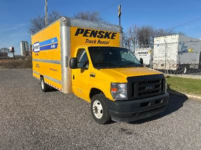 Ford E350 Box Truck - 305HP, 6 Speed Automatic, Roll up Door
