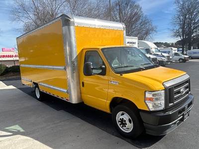 Ford E350 Box Truck - 305HP, 6 Speed Automatic, Roll up Door