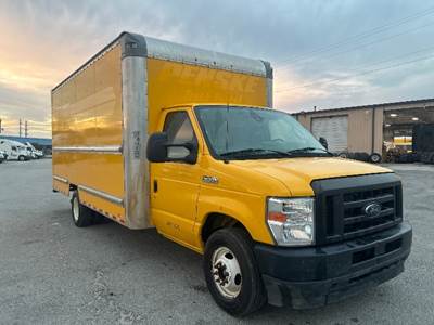 Ford E350 Box Truck - 305HP, 6 Speed Automatic, Roll up Door
