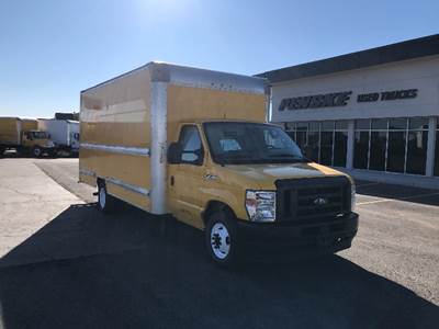 Ford E350 Box Truck - 305HP, 6 Speed Automatic, Roll up Door