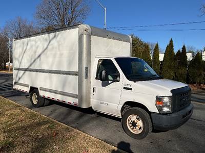 Ford E350 Box Truck - 305HP, 6 Speed Automatic, Roll up Door