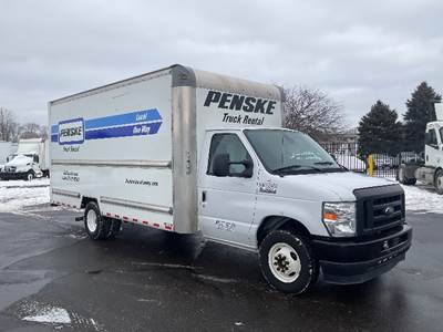 Ford E350 Box Truck - 305HP, 6 Speed Automatic, Roll up Door