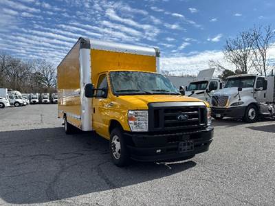 Ford E350 Box Truck - 305HP, 6 Speed Automatic, Roll up Door