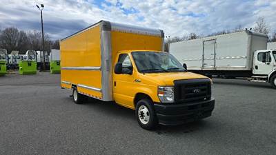 Ford E350 Box Truck - 305HP, 6 Speed Automatic, Roll up Door