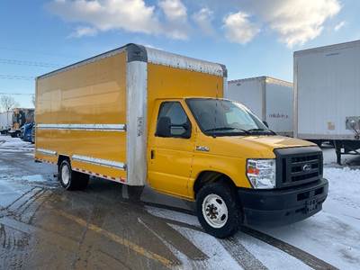 Ford E350 Box Truck - 305HP, 6 Speed Automatic, Roll up Door
