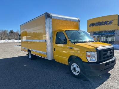 Ford E350 Box Truck - 305HP, 6 Speed Automatic, Roll up Door