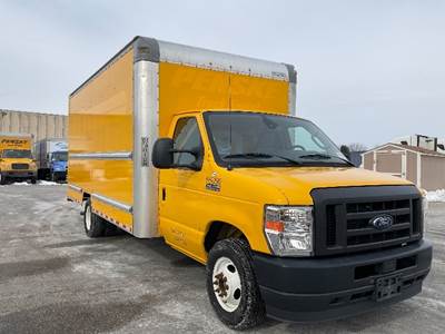 Ford E350 Box Truck - 305HP, 6 Speed Automatic, Roll up Door