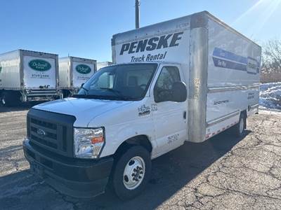 Ford E350 Box Truck - 305HP, 6 Speed Automatic, Roll up Door