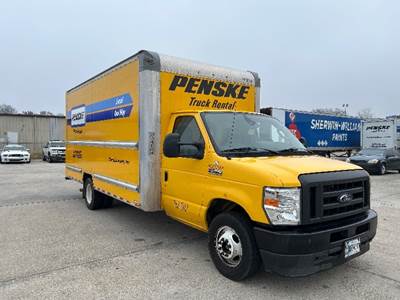 Ford E350 Box Truck - 305HP, 6 Speed Automatic, Roll up Door