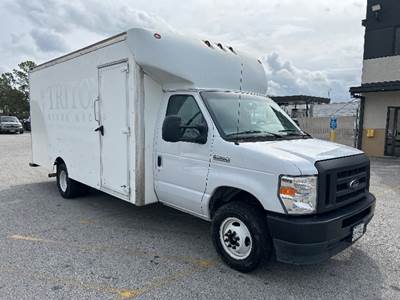Ford E350 Box Truck - 350HP, 6 Speed Automatic, Roll up Door