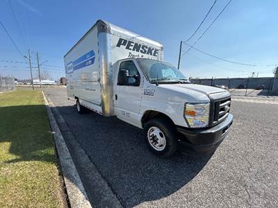 Ford E350 Box Truck - 305HP, 6 Speed Automatic, Roll up Door