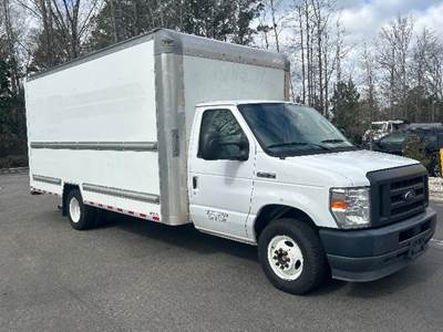 Ford E350 Box Truck - 305HP, 6 Speed Automatic, Roll up Door