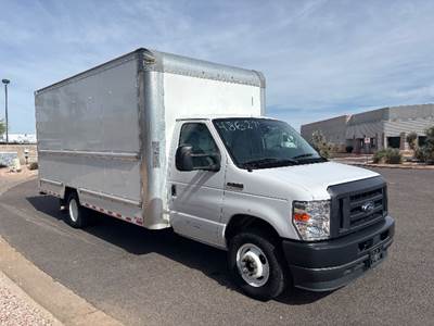 Ford E350 Box Truck - 305HP, 6 Speed Automatic, Roll up Door