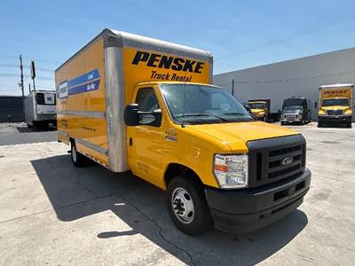 Ford E350 Box Truck - 305HP, 6 Speed Automatic, Roll up Door