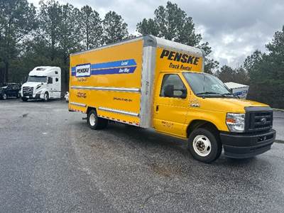 Ford E350 Box Truck - 305HP, 6 Speed Automatic, Roll up Door