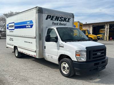 Ford E350 Box Truck - 305HP, 6 Speed Automatic, Roll up Door