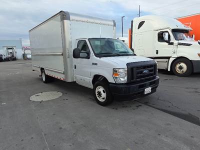 Ford E350 Box Truck - 305HP, 6 Speed Automatic, Roll up Door