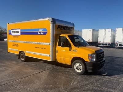 Ford F-350 Box Truck - 305HP, 6 Speed Automatic, Roll up Door