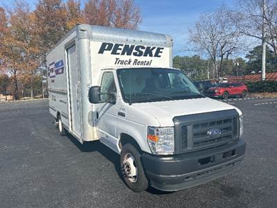 Ford F-350 Box Truck - 305HP, 6 Speed Automatic, Roll up Door