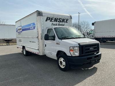 Ford F-350 Box Truck - 305HP, 6 Speed Automatic, Roll up Door
