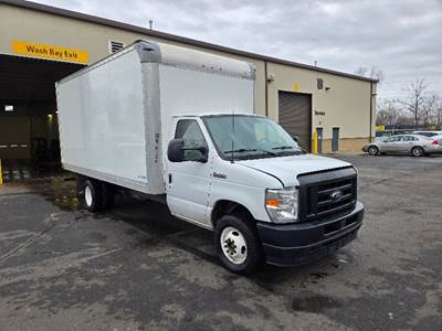 Ford F-350 Box Truck - 350HP, 6 Speed Automatic, Roll up Door