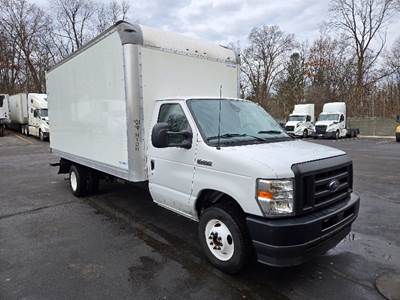 Ford F-350 Box Truck - 350HP, 6 Speed Automatic, Roll up Door