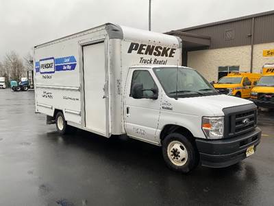 Ford F-350 Box Truck - 305HP, 6 Speed Automatic, Roll up Door