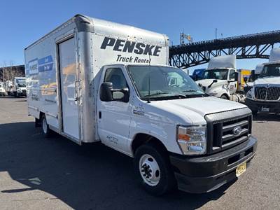 Ford F-350 Box Truck - 305HP, 6 Speed Automatic, Roll up Door