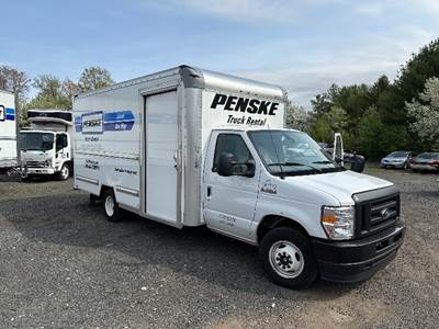 Ford F-350 Box Truck - 305HP, 6 Speed Automatic, Roll up Door