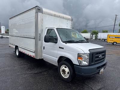 Ford F-350 16 ft Box Truck - 305HP, 6 Speed Automatic, Roll up Door