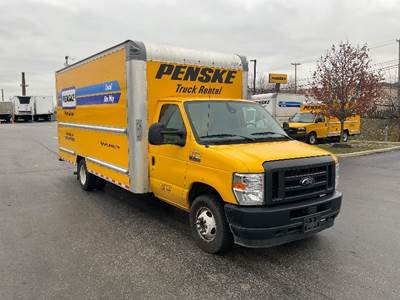 Ford F-350 Box Truck - 305HP, 6 Speed Automatic, Roll up Door