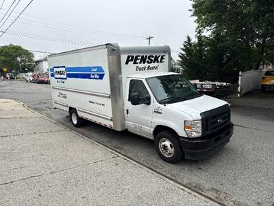 Ford F-350 Box Truck - 305HP, 6 Speed Automatic, Roll up Door