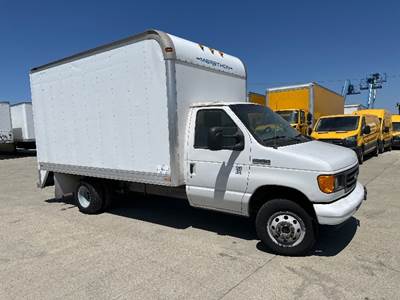 Ford F-350 Box Truck - 260HP, 4 Speed Automatic