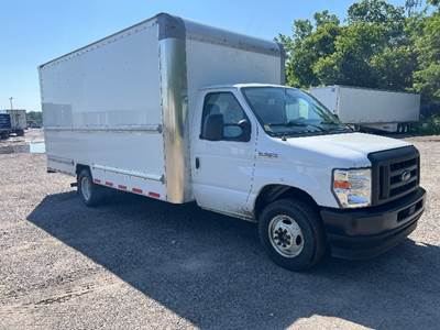 Ford F-350 Box Truck - 305HP, 6 Speed Automatic, Roll up Door