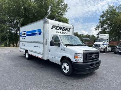 Ford F-350 Box Truck - 305HP, 6 Speed Automatic, Roll up Door