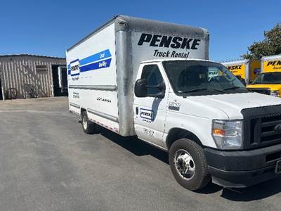 Ford F-350 Box Truck - 305HP, 6 Speed Automatic, Roll up Door