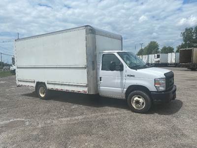 Ford F-350 16 ft Box Truck - 305HP, 6 Speed Automatic, Roll up Door