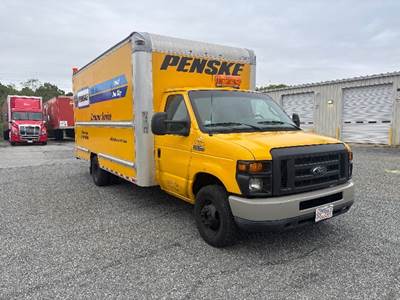 Ford F-350 Box Truck - 305HP, 5 Speed Automatic, Roll up Door