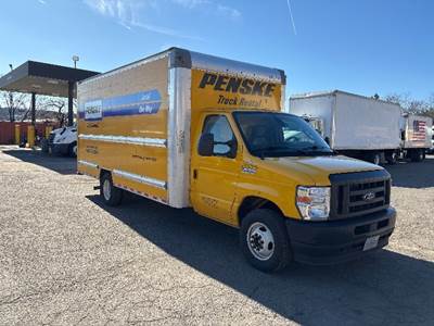 Ford F-350 Box Truck - 305HP, 6 Speed Automatic, Roll up Door