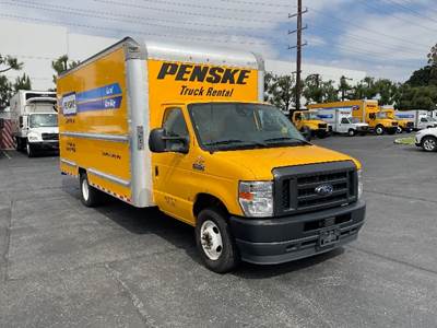 Ford F-350 Box Truck - 305HP, 6 Speed Automatic, Roll up Door