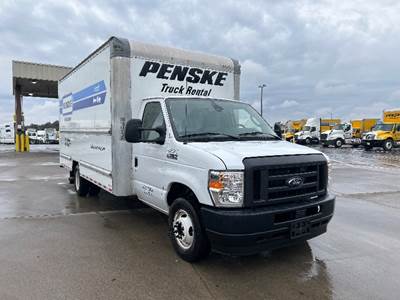 Ford F-350 Box Truck - 305HP, 6 Speed Automatic, Roll up Door