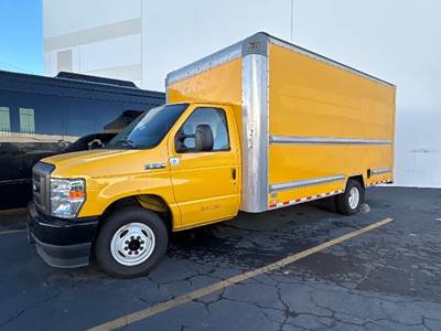 Ford F-350 Box Truck - 305HP, 6 Speed Automatic, Roll up Door