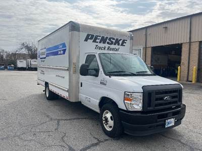Ford F-350 Box Truck - 305HP, 6 Speed Automatic, Roll up Door