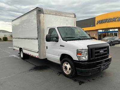 Ford F-350 Box Truck - 305HP, 6 Speed Automatic, Roll up Door