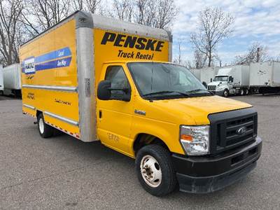 Ford F-350 Box Truck - 305HP, 6 Speed Automatic, Roll up Door